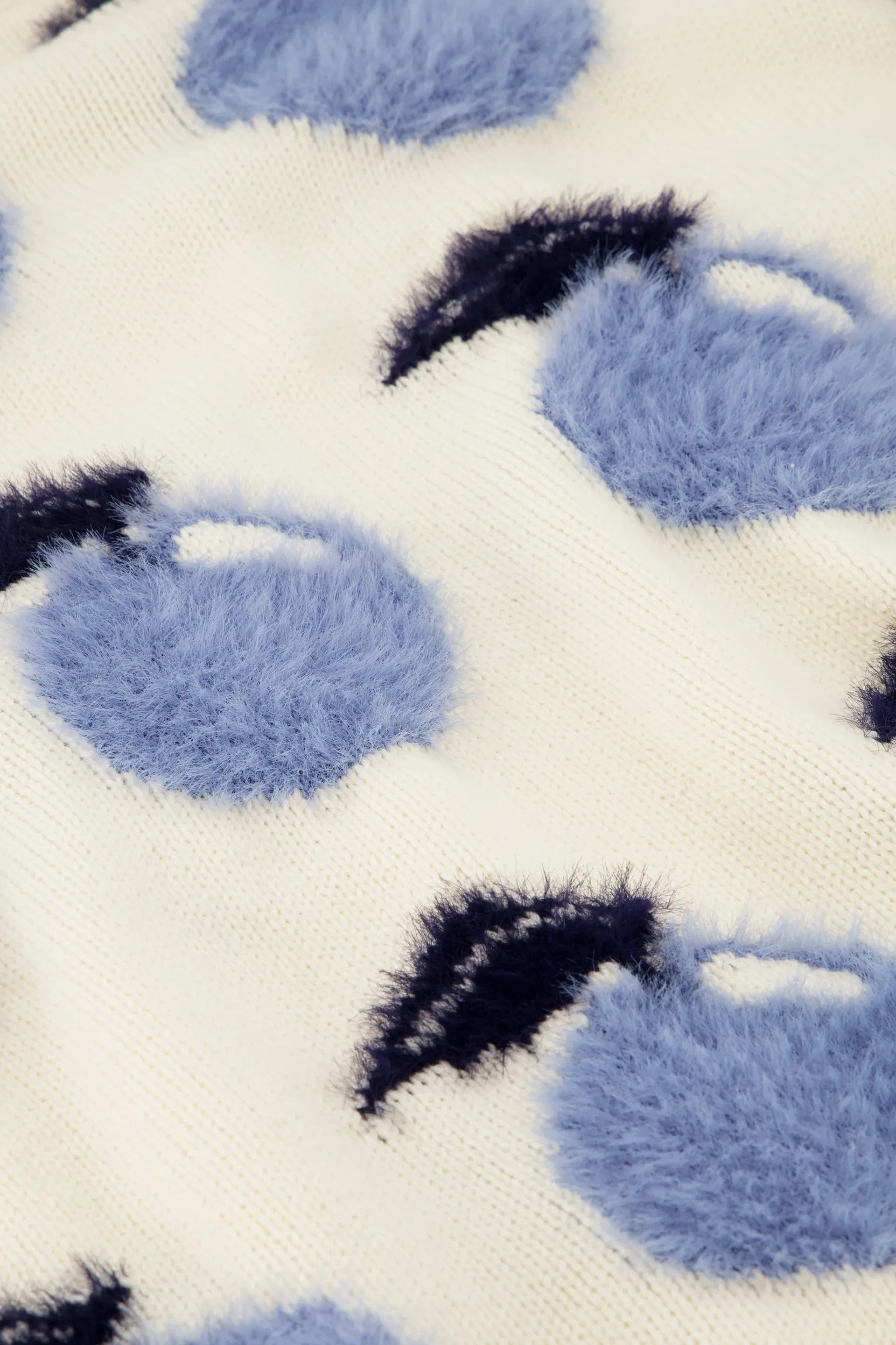 Apple pullover