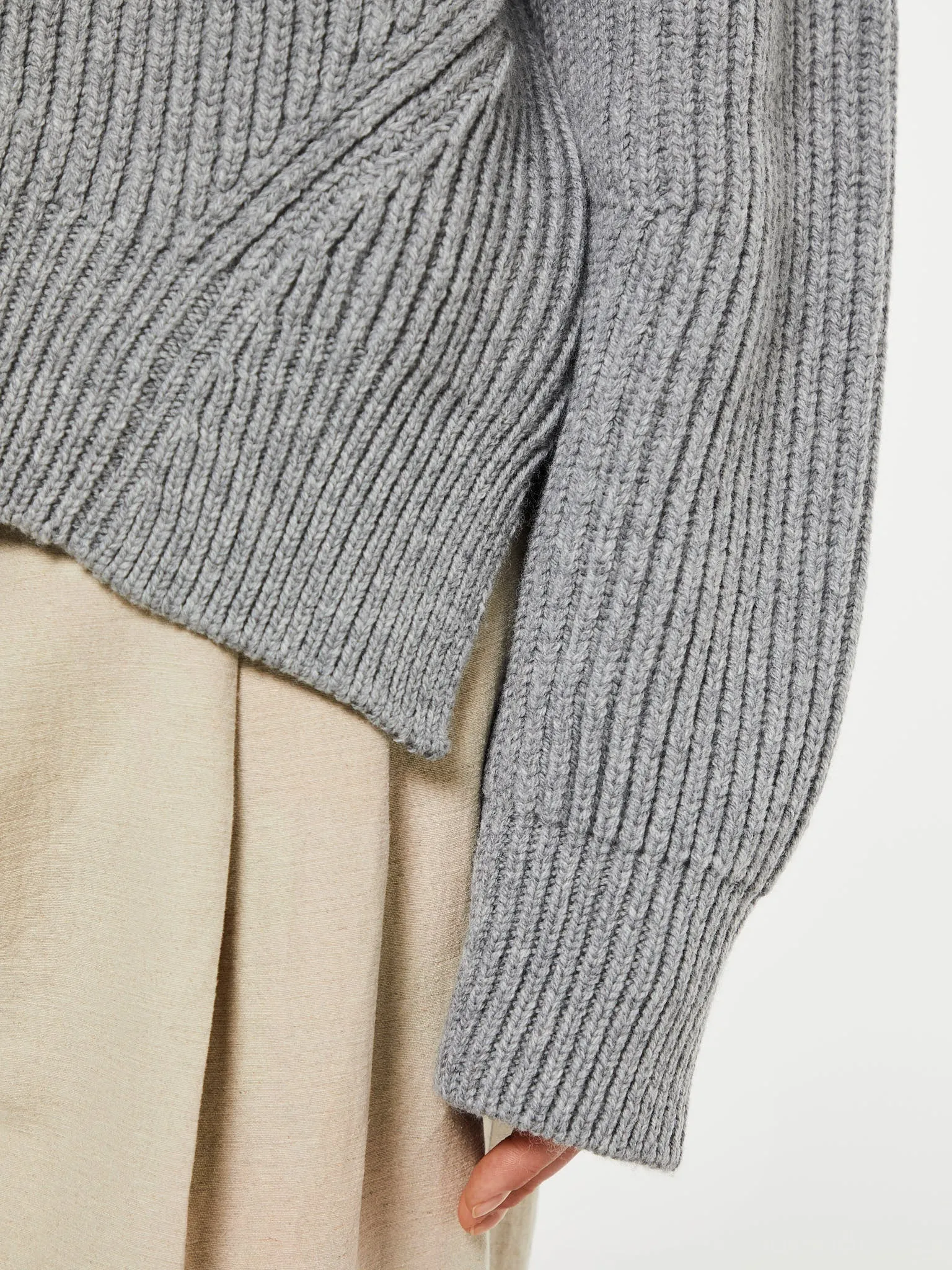 Jumper in Volcanic Glass