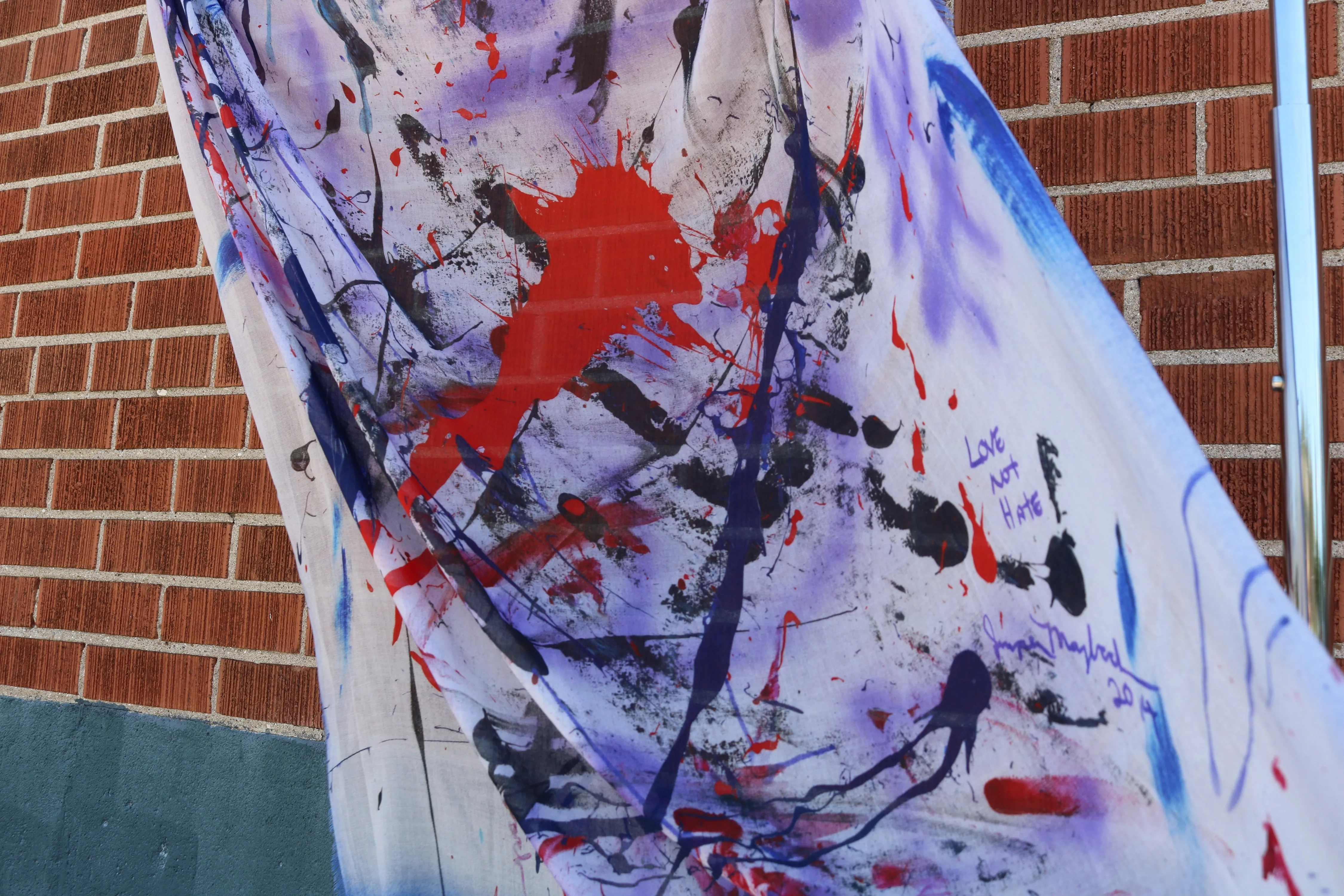 Jumper Maybach X FRAAS "Hate No More" Recycled Polyester Square Scarf