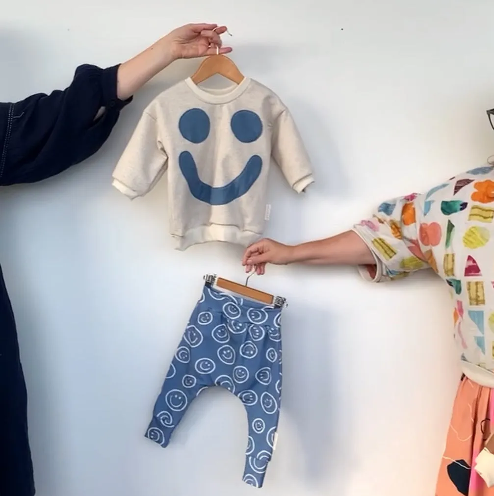 SMILEY FACE baggy jumper