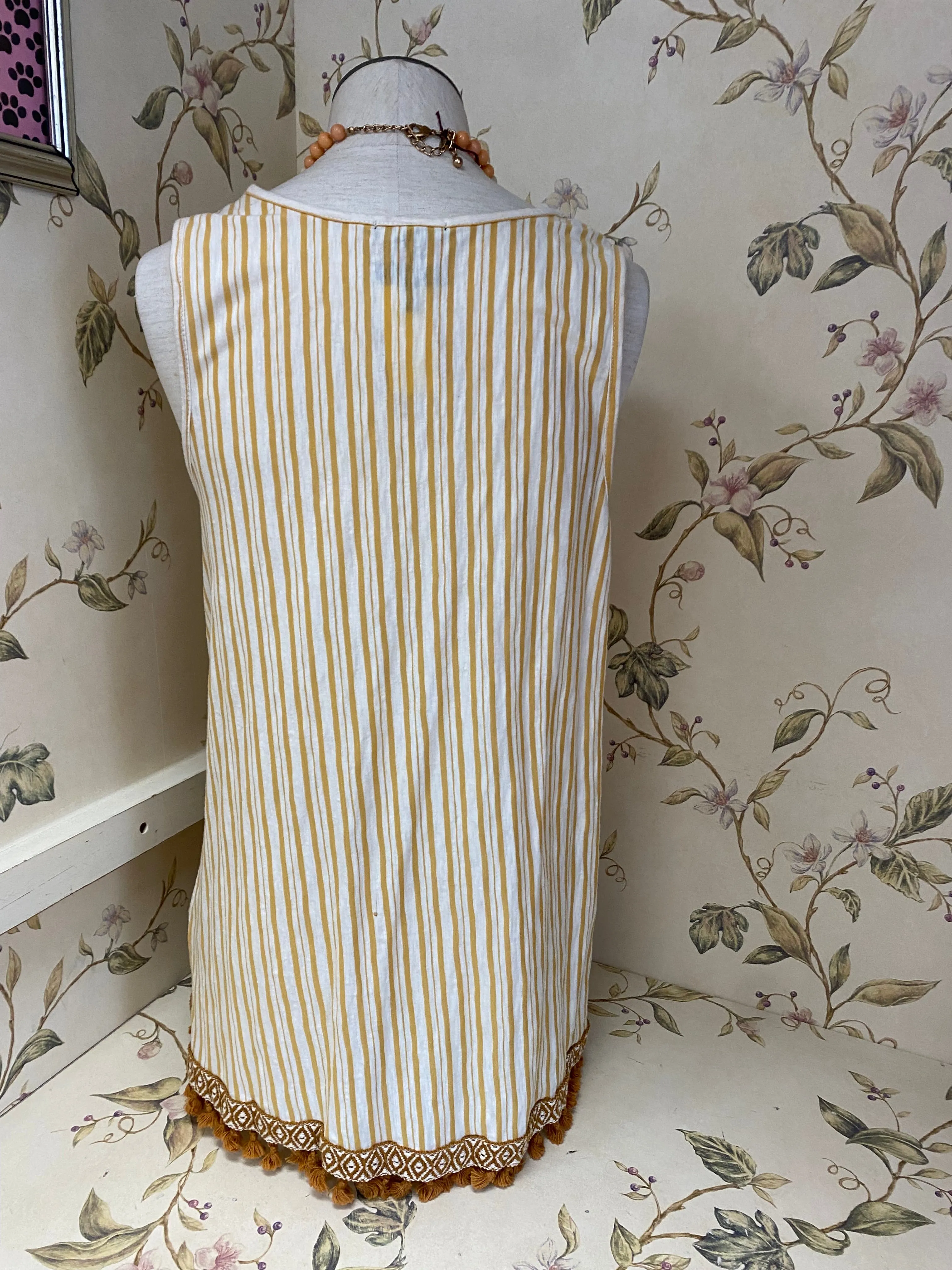 W5 Yellow Tops, M